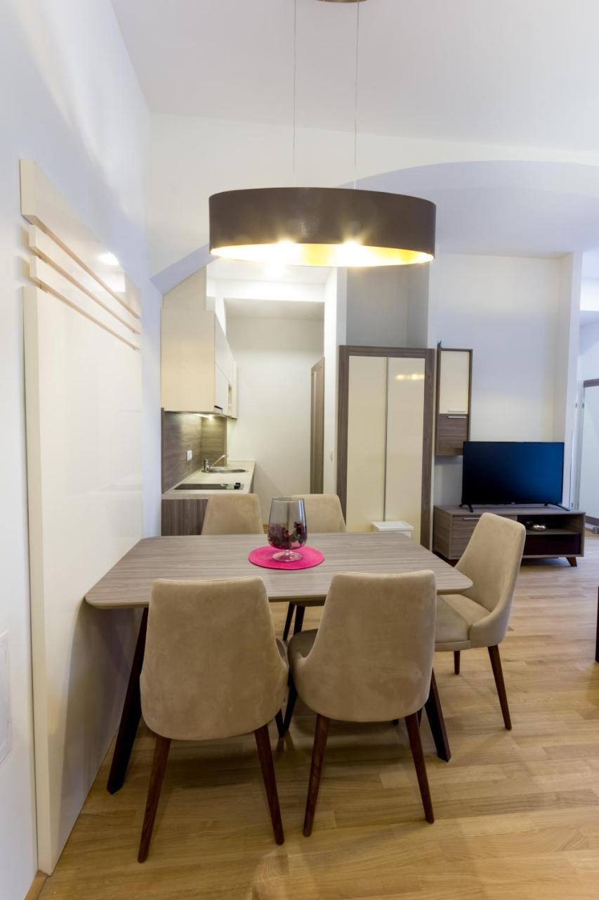 Debo Apartments Naehe Westbahnhof - Contactless Check In Wenen Buitenkant foto