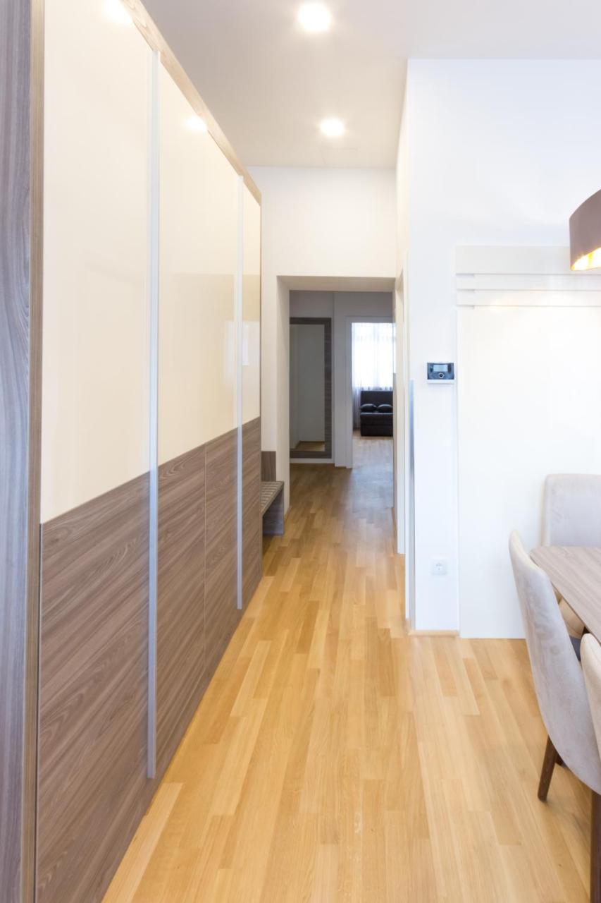 Debo Apartments Naehe Westbahnhof - Contactless Check In Wenen Buitenkant foto