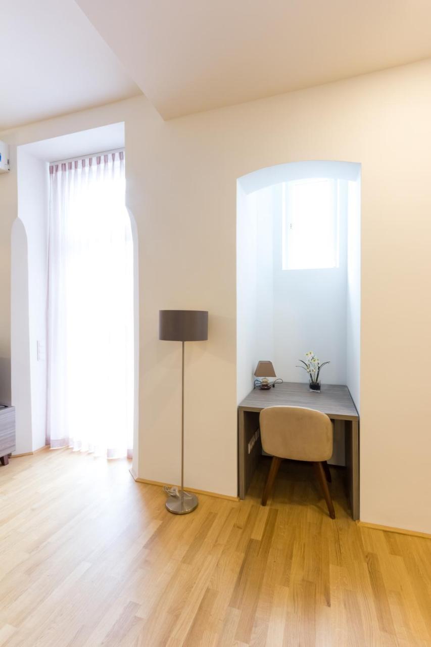 Debo Apartments Naehe Westbahnhof - Contactless Check In Wenen Buitenkant foto