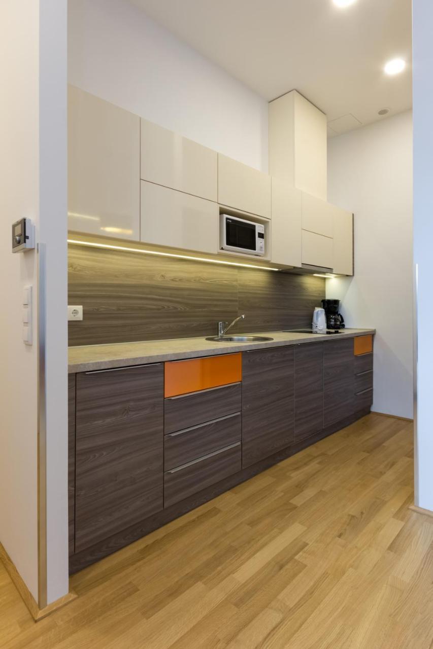 Debo Apartments Naehe Westbahnhof - Contactless Check In Wenen Buitenkant foto